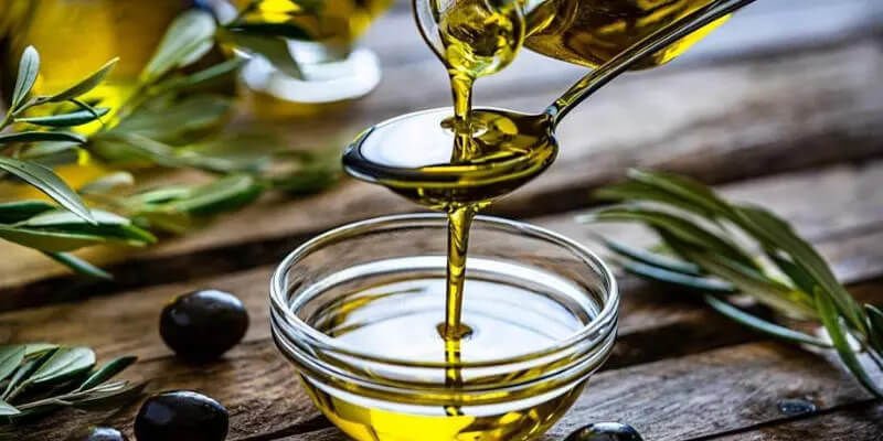 Organik Zeytinyağı Nedir, Nasıl Elde Edilir?